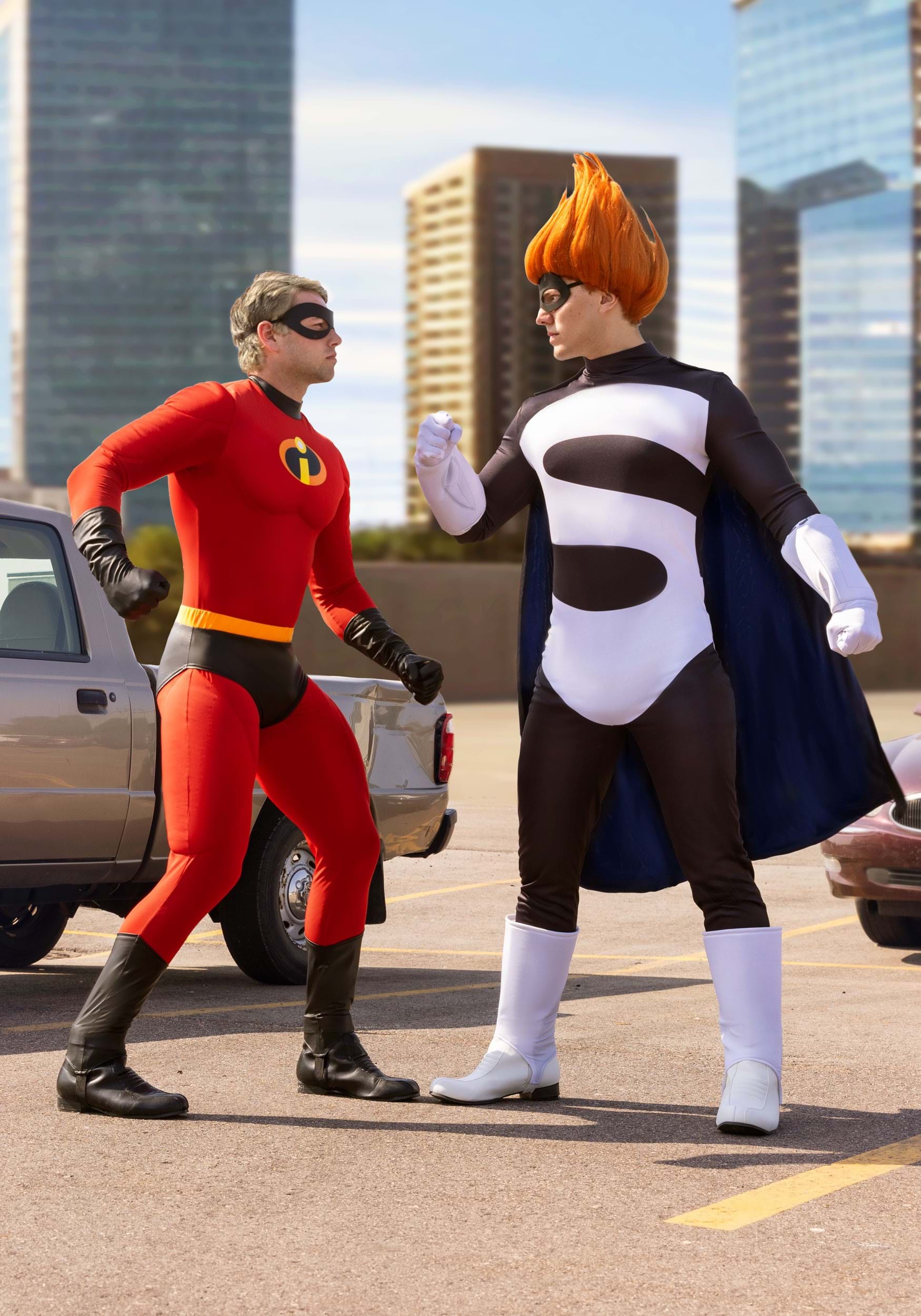 Men's Disney and Pixar The Incredibles Deluxe Mr. Incredible Costume