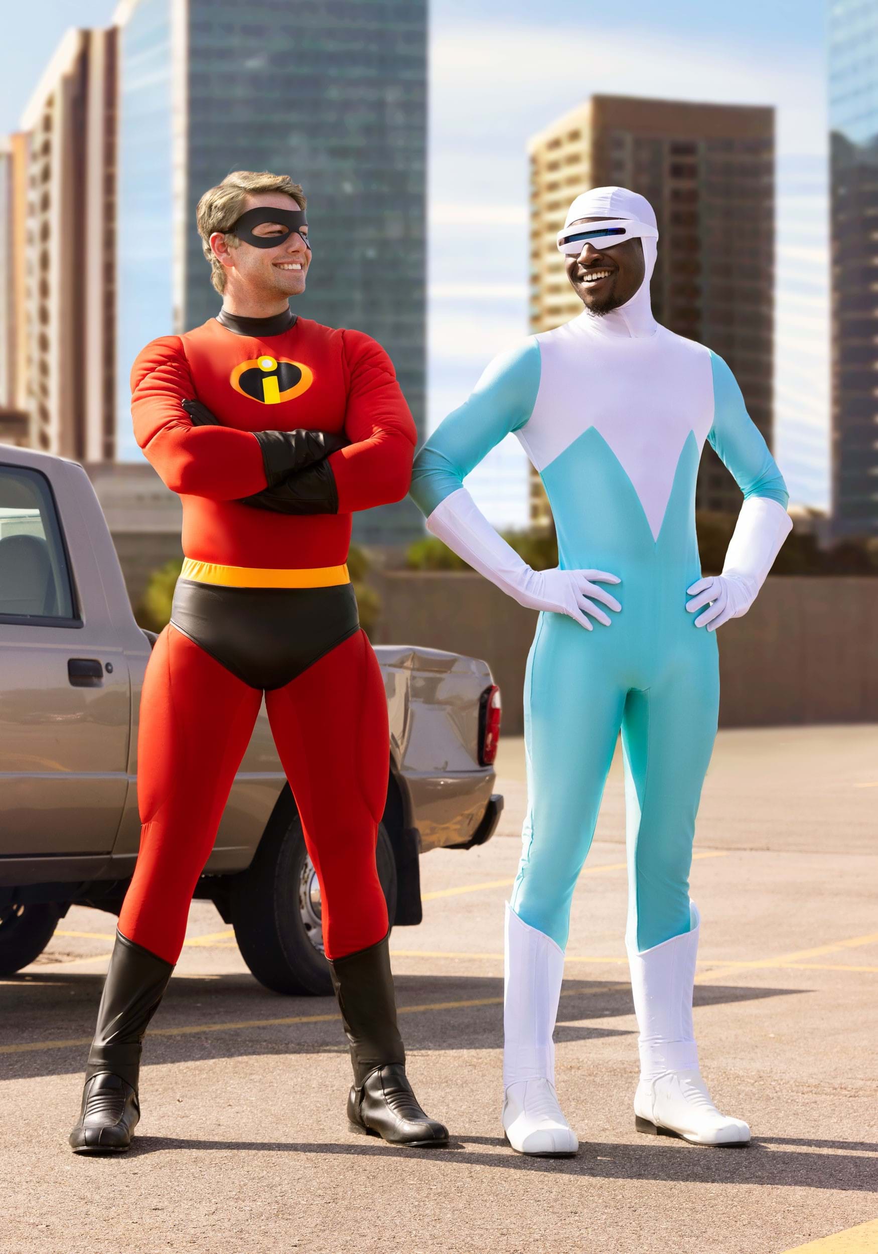 Men's Disney and Pixar The Incredibles Deluxe Mr. Incredible Costume