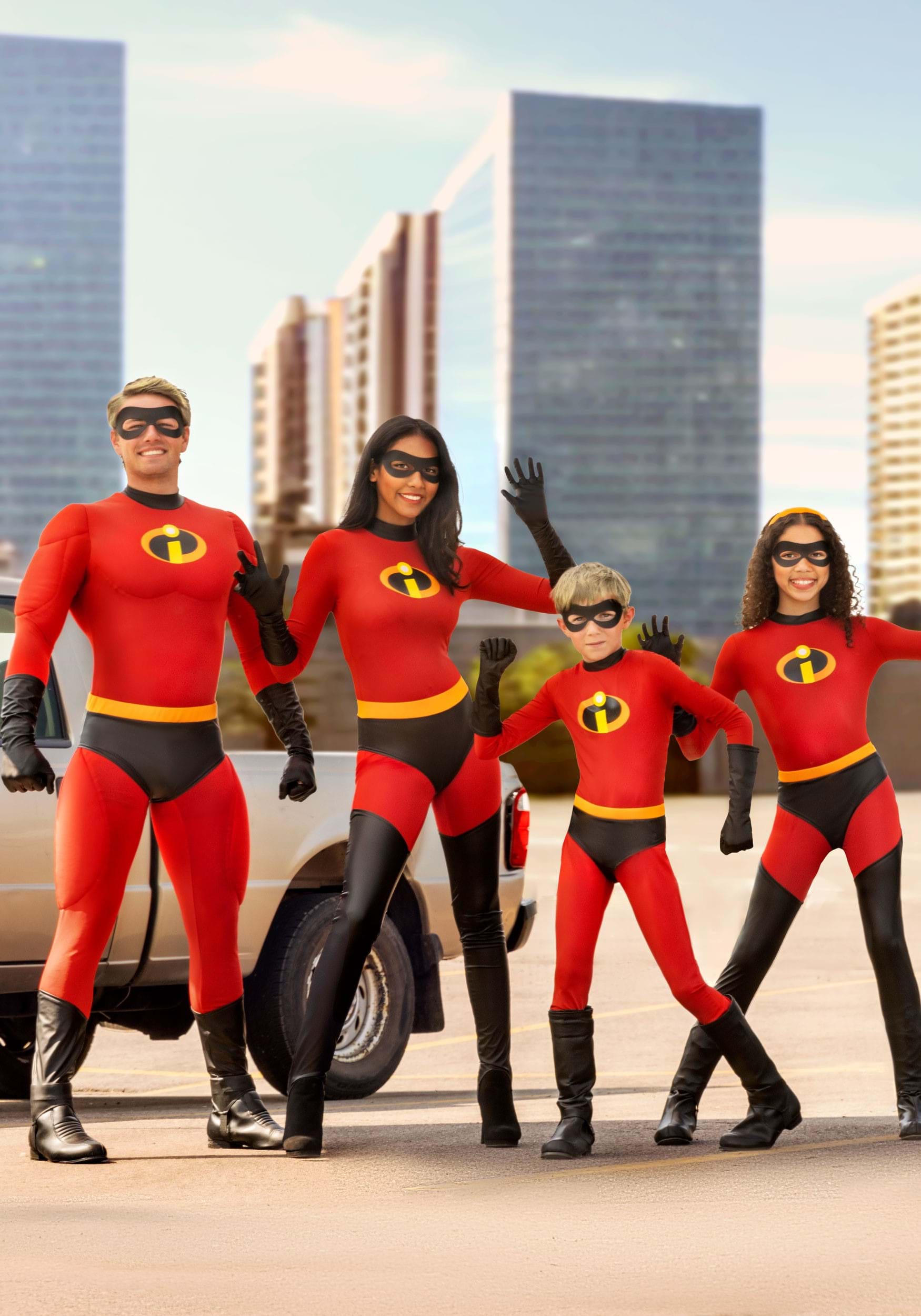 Men's Disney and Pixar The Incredibles Deluxe Mr. Incredible Costume