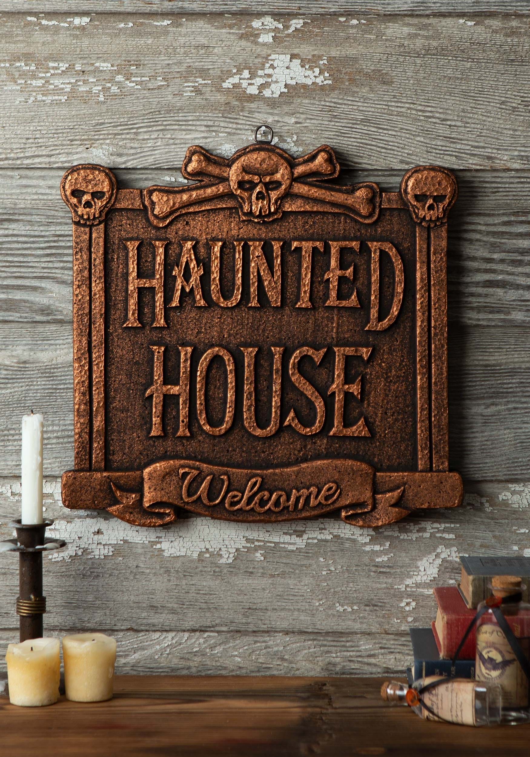 13-Inch Welcome Haunted House Sign Decoration