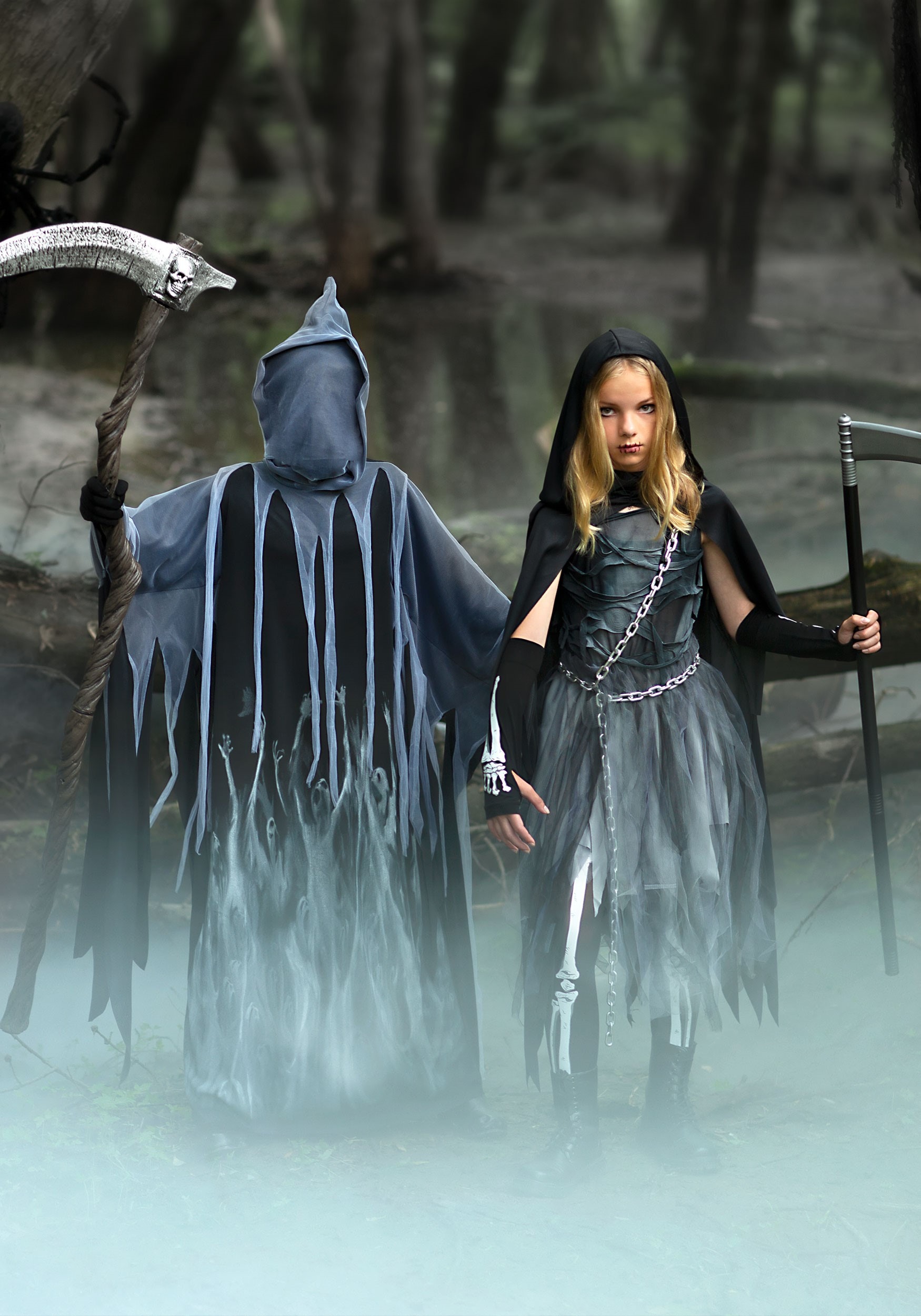 Girls Scary Reaper Costume 4 Girls Scary Reaper Costume