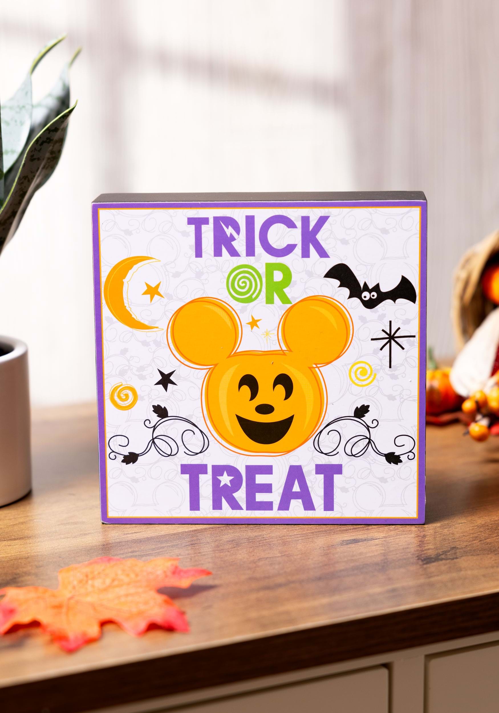 6-Inch Disney Mickey Pumpkin Trick or Treat Wooden Box Halloween Sign Decoration
