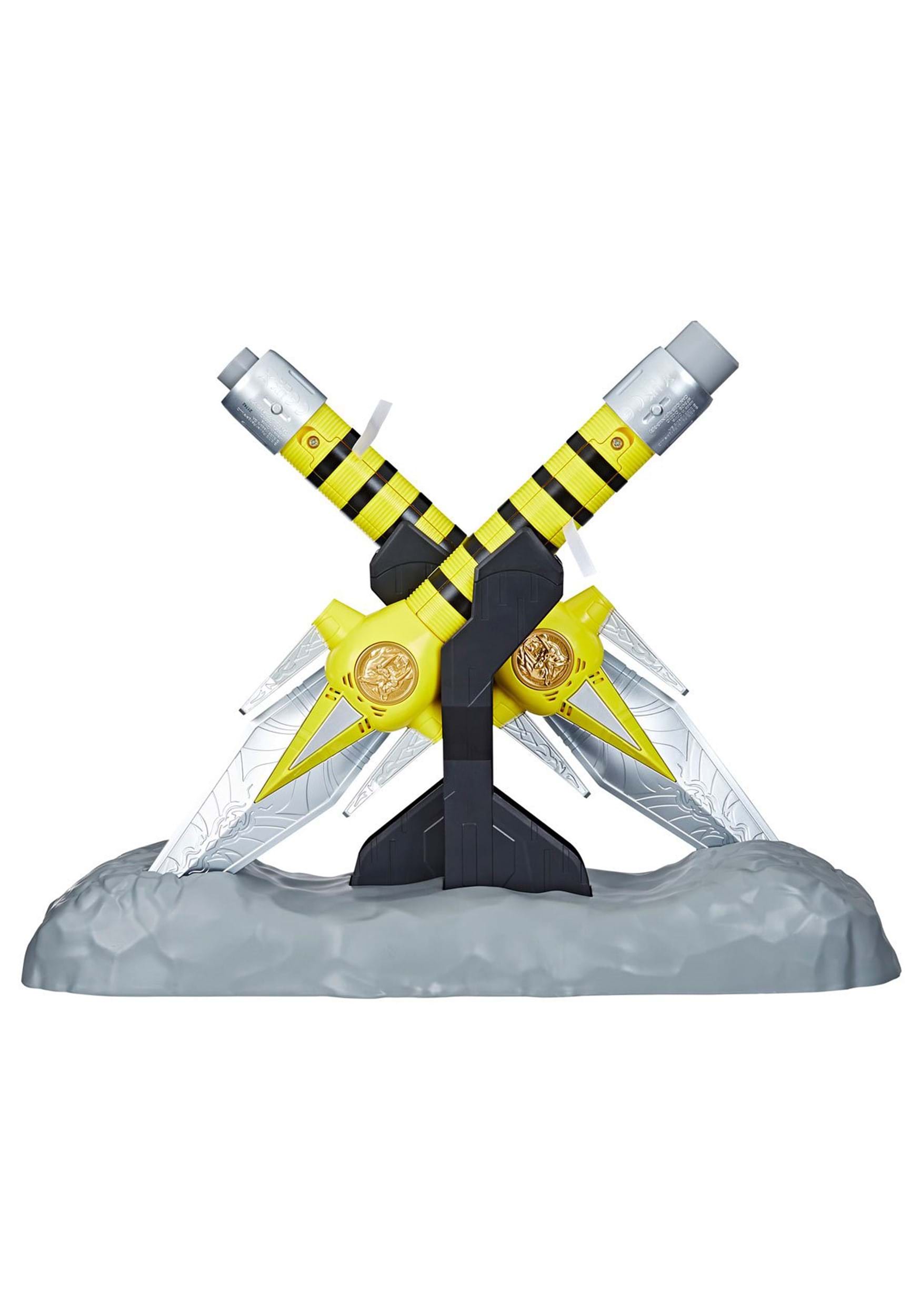 Power Rangers Lightning Collection Mighty Morphin Yellow Ranger Power Daggers Collectible Prop Replica 1 Power Rangers Lightning Collection Mighty Morphin Yellow Ranger Power Daggers Collectible Prop Replica