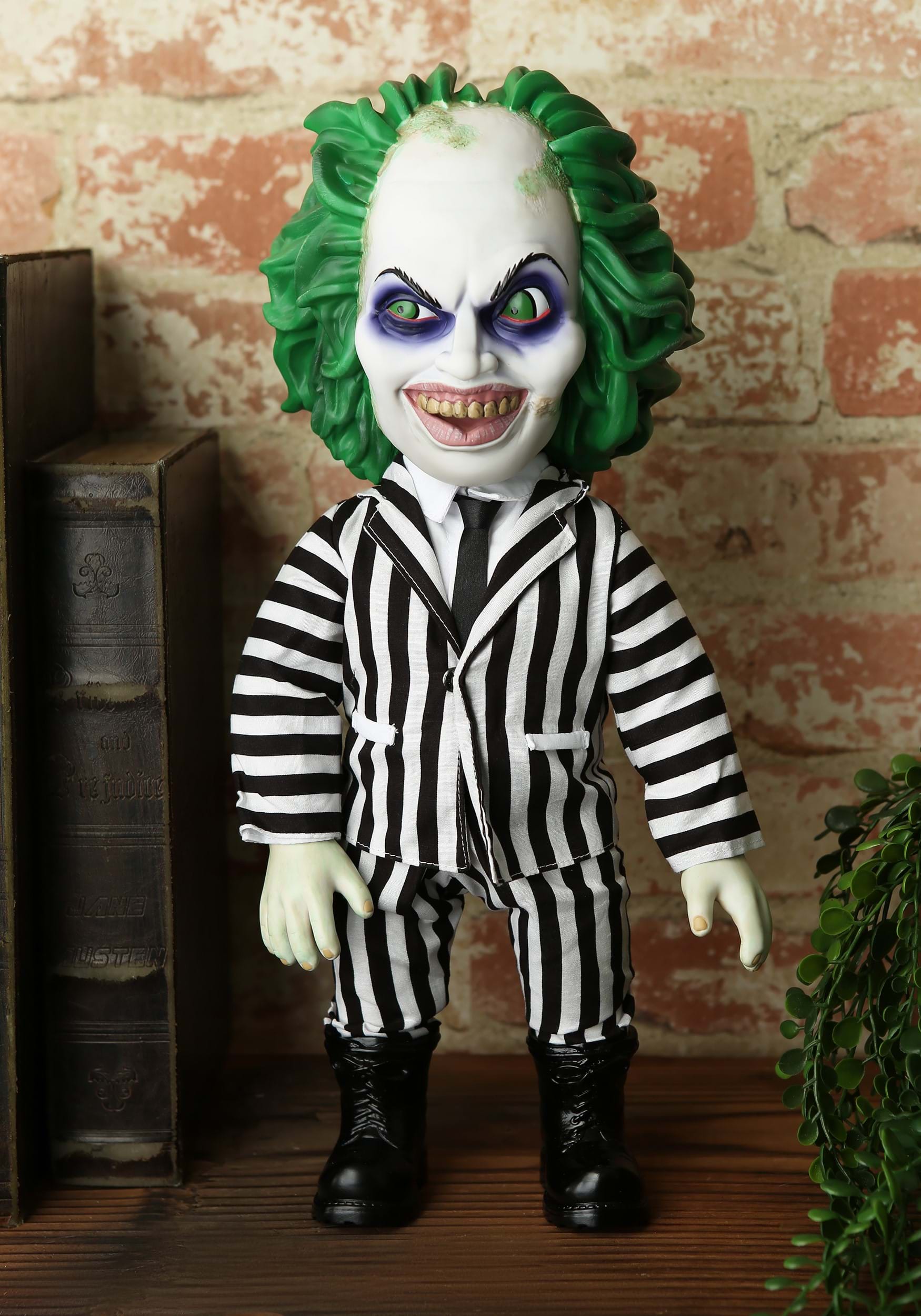 Mezco Designer Series Mega Scale Talking Beetlejuice Doll 1 Mezco Designer Series Mega Scale Talking Beetlejuice Doll