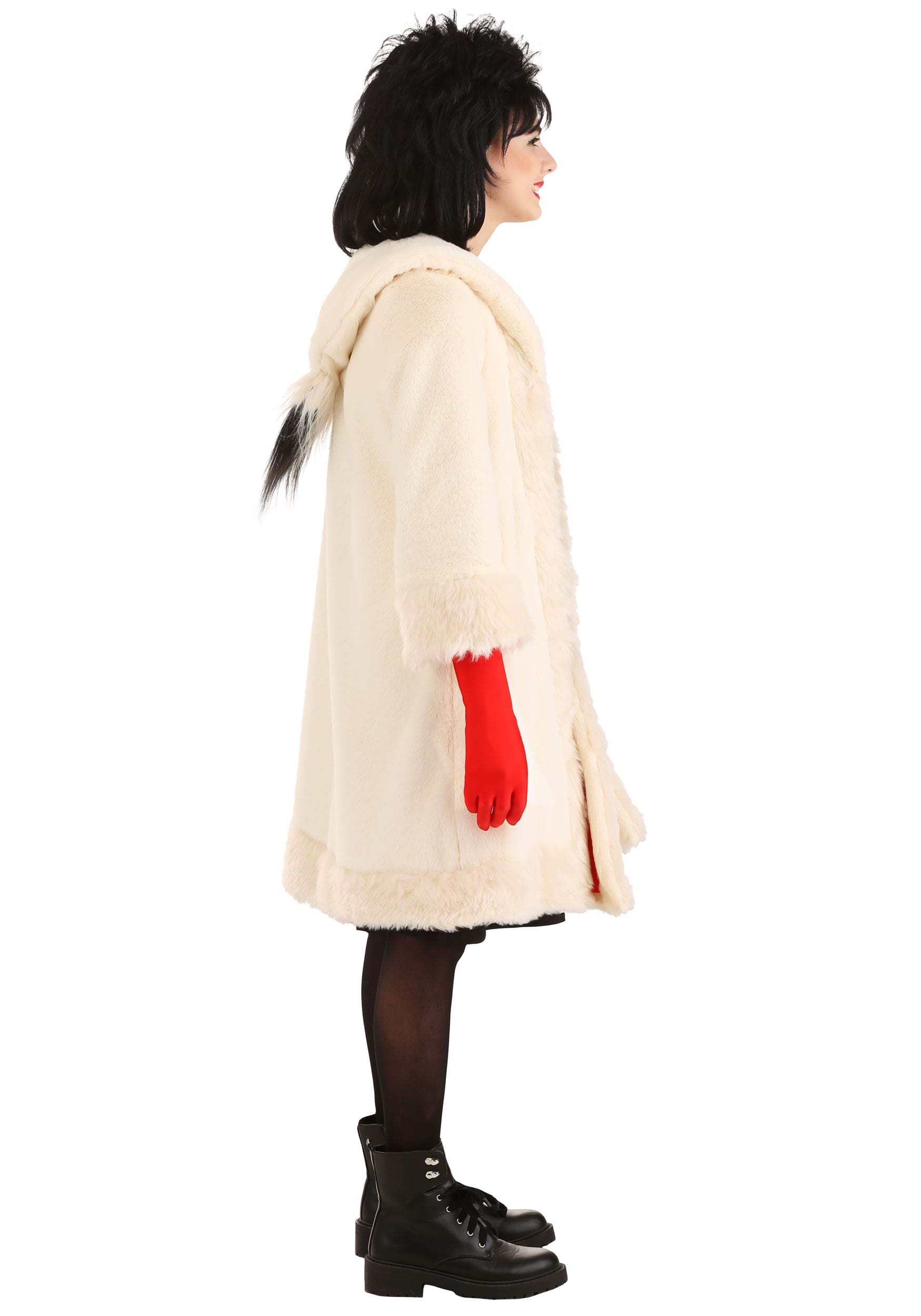 Tween Cruella De Vil Coat Costume from Disney's 101 Dalmatians 8 Tween Cruella De Vil Coat Costume from Disney's 101 Dalmatians