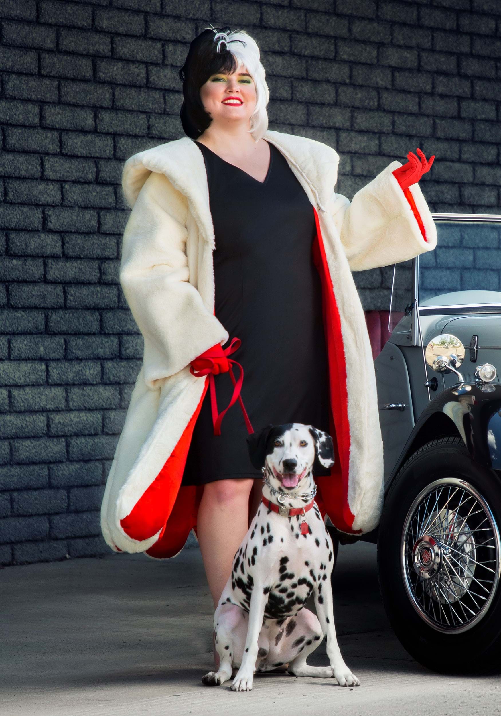 Cruella De Vil Coat Costume for Plus Size Women from Disney's 101 Dalmatians 3 Cruella De Vil Coat Costume for Plus Size Women from Disney's 101 Dalmatians