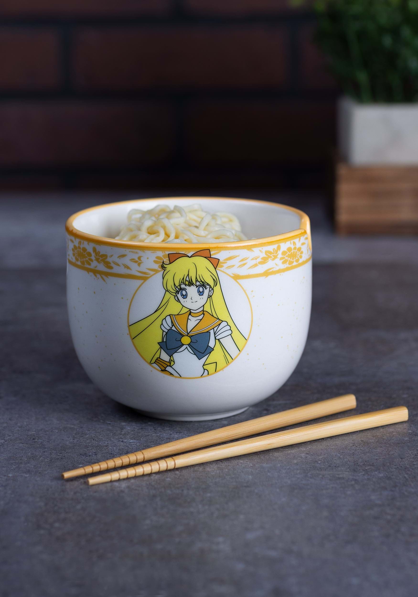Sailor Venus Ramen Bowl with Chopsticks