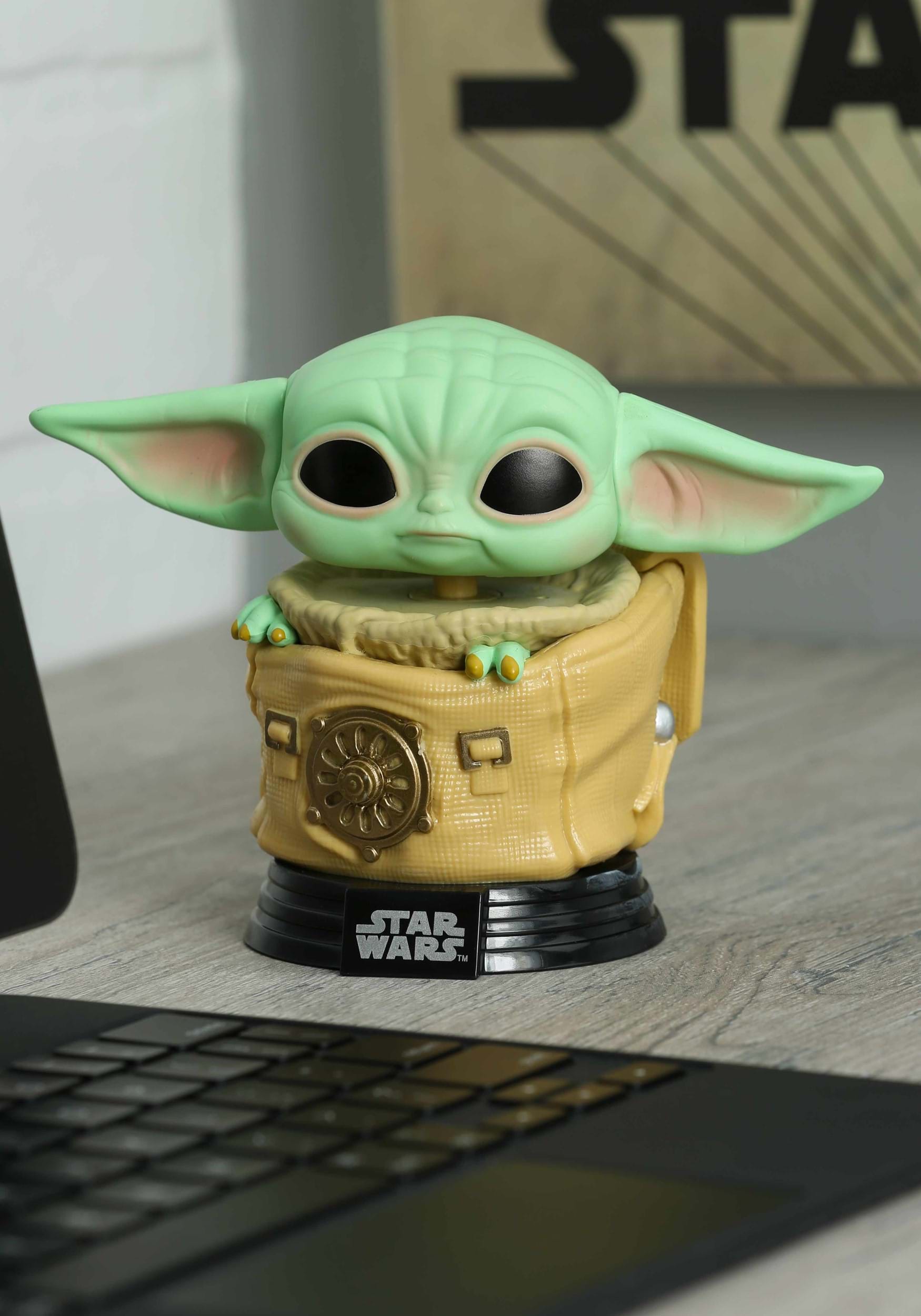The Mandalorian POP! Star Wars Child with Bag 1 The Mandalorian POP! Star Wars Child with Bag