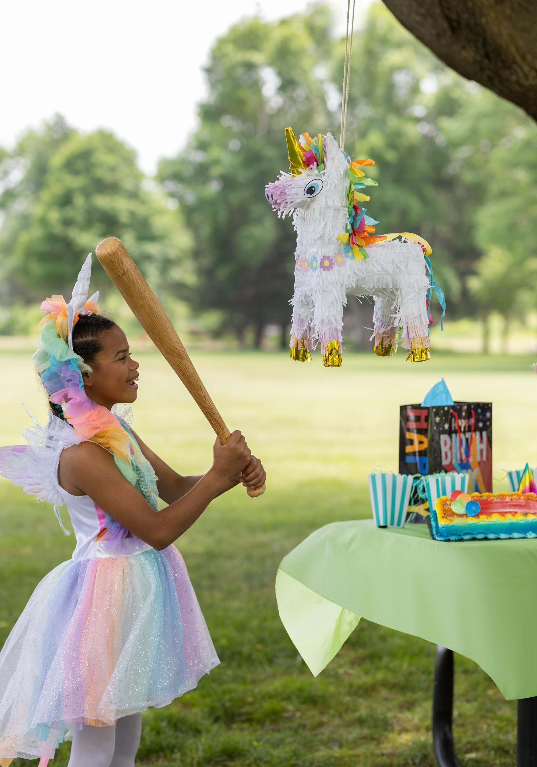 19.5-Inch Magical Unicorn Pi帽ata Party Decoration