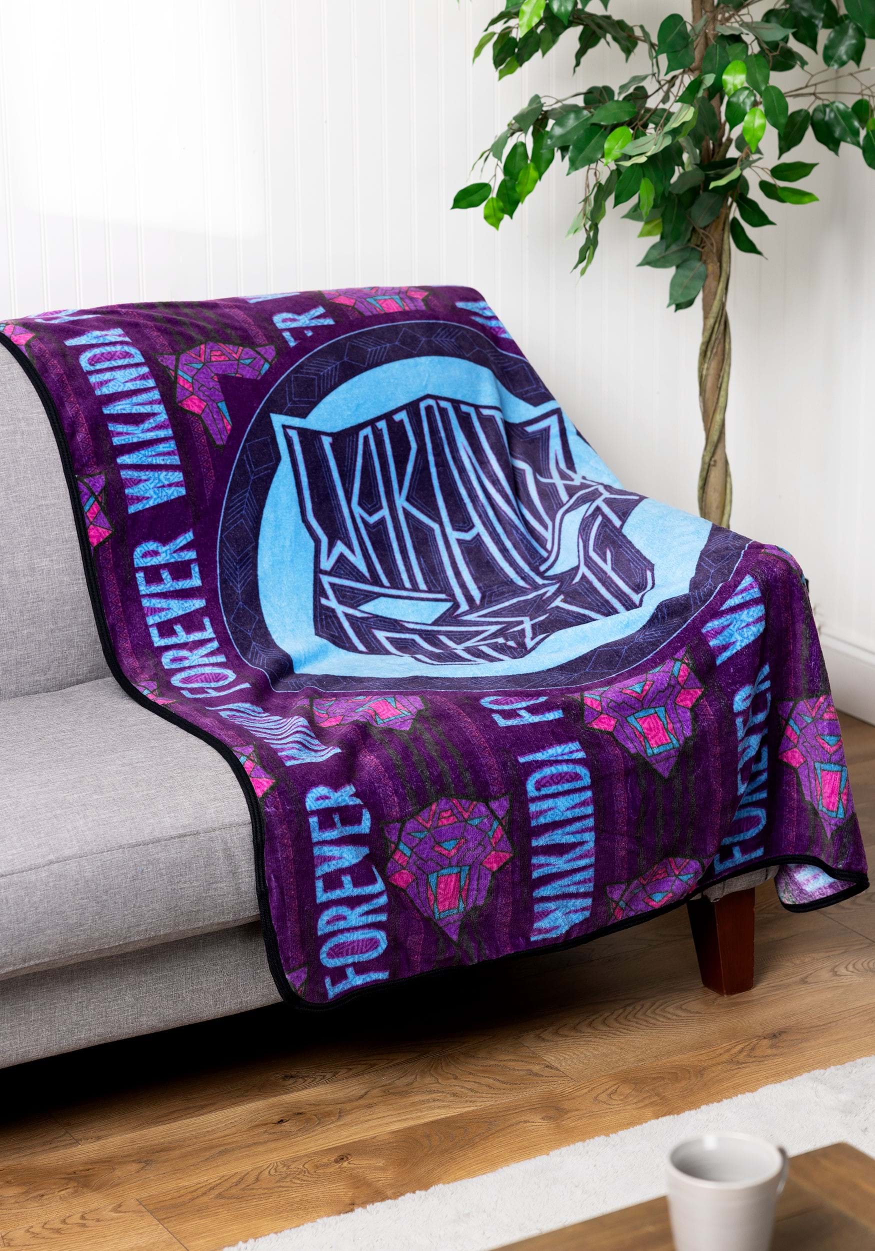 Black Panther Wakanda Forever Sign of Strength Micro Raschel Throw Blanket