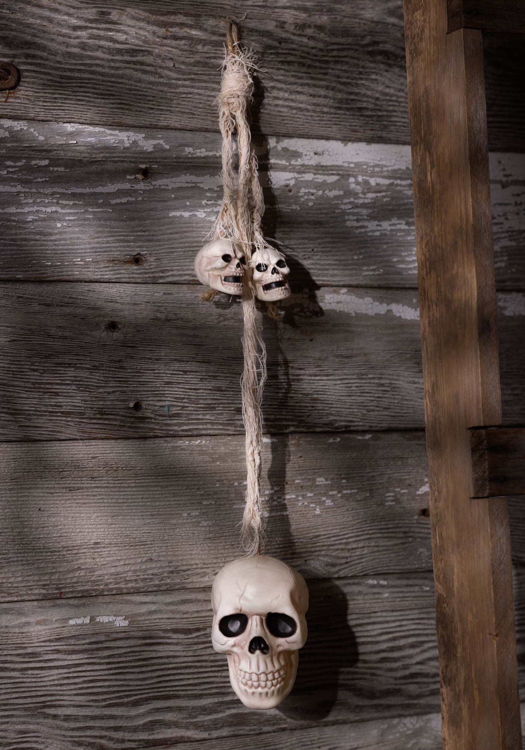 20-Inch Hanging Skulls Prop Decoration