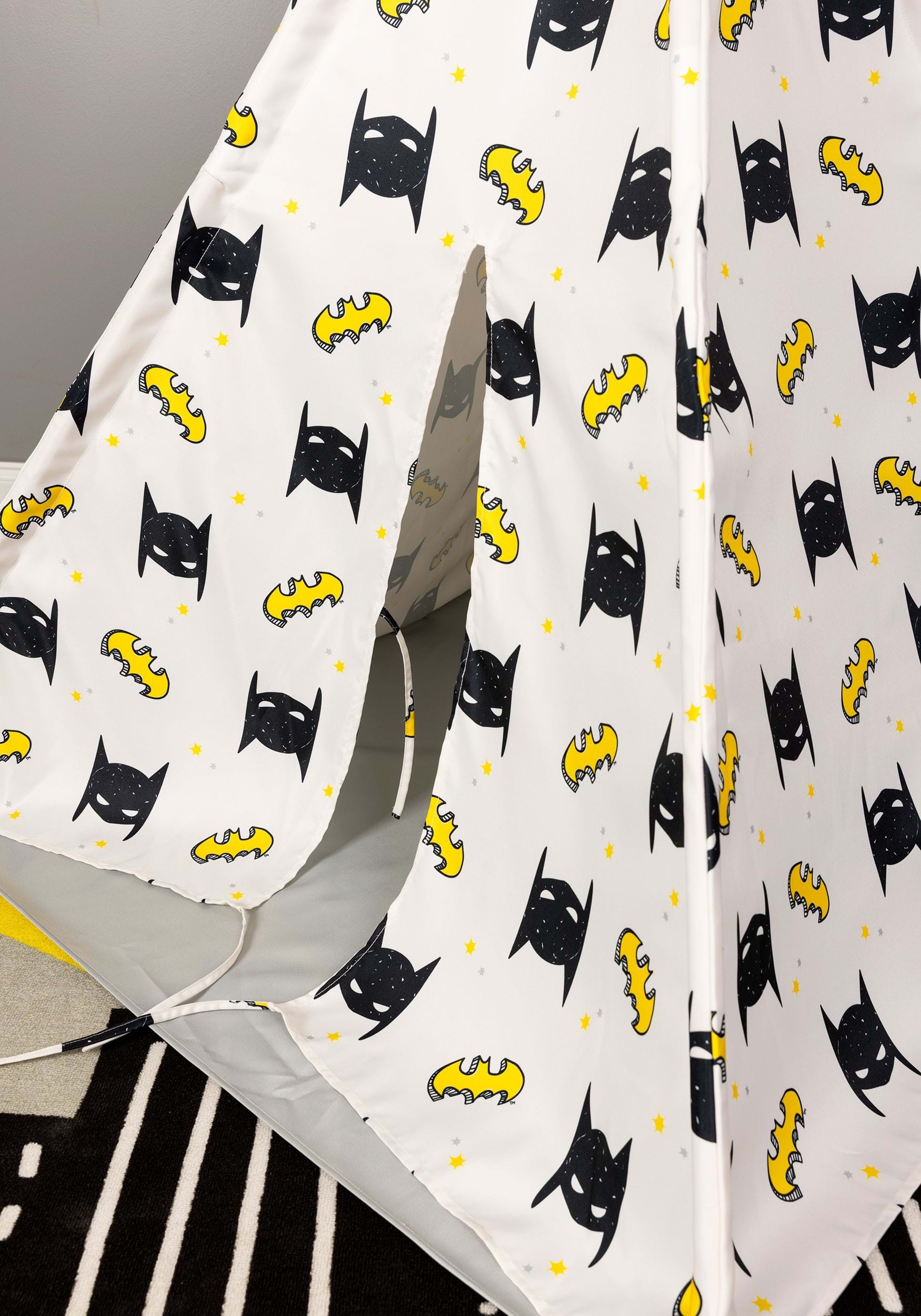 Batman Teepee Play Tent for Kids 4 Batman Teepee Play Tent for Kids
